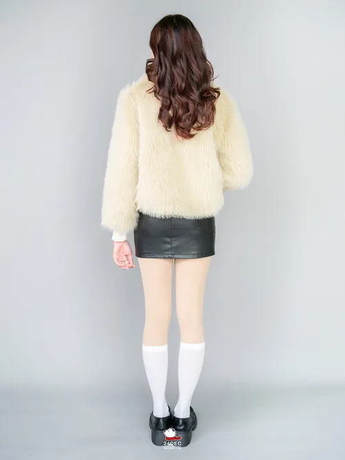 เช่าเสื้อแจ็คเก็ต หญิง รุ่น ODETTE สี ครีม