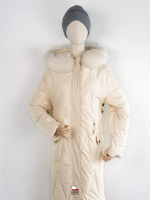 เช่าเสื้อกันหนาว หญิง รุ่น GOODTHING สี ขาว