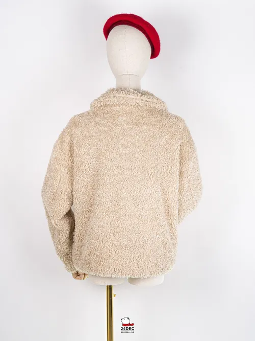 เช่าเสื้อแจ็คเก็ต หญิง รุ่น WANDA สี ครีม