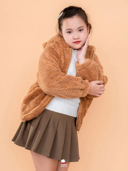 เช่าเสื้อแจ็คเก็ต เด็ก รุ่น CAPYBARA สี น้ำตาล
