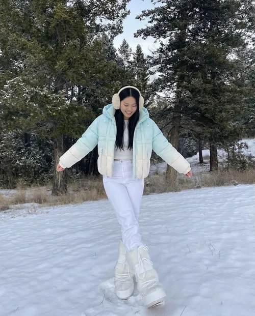 เช่าเสื้อกันหนาว หญิง รุ่น HANI สี ฟ้า