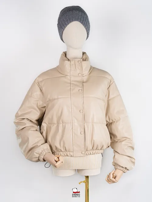 เช่าเสื้อกันหนาว หญิง รุ่น VITA สี ขาว