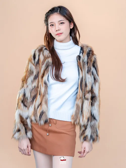 เช่าเสื้อขนเฟอร์ หญิง รุ่น BAM สี น้ำตาล