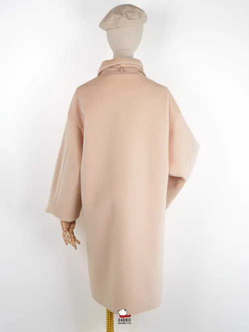 เช่าเสื้อโค้ท หญิง รุ่น HIRAI สี ชมพู