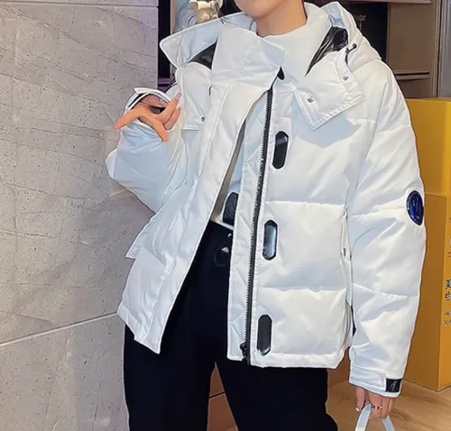 เช่าเสื้อกันหนาว หญิง รุ่น NEO สี ขาว