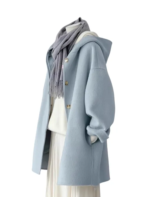 เช่าเสื้อโค้ท หญิง รุ่น KUMO สี ฟ้า