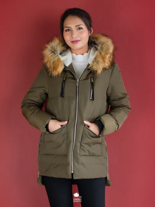 เช่าเสื้อกันหนาว หญิง รุ่น BOBBY สี เขียว