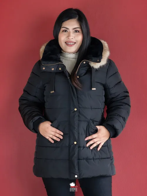 เช่าเสื้อกันหนาว หญิง รุ่น YOLO สี ดำ