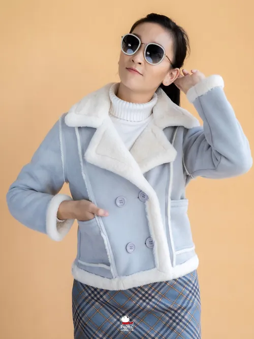 เช่าเสื้อแจ็คเก็ต หญิง รุ่น ADORE สี ฟ้า
