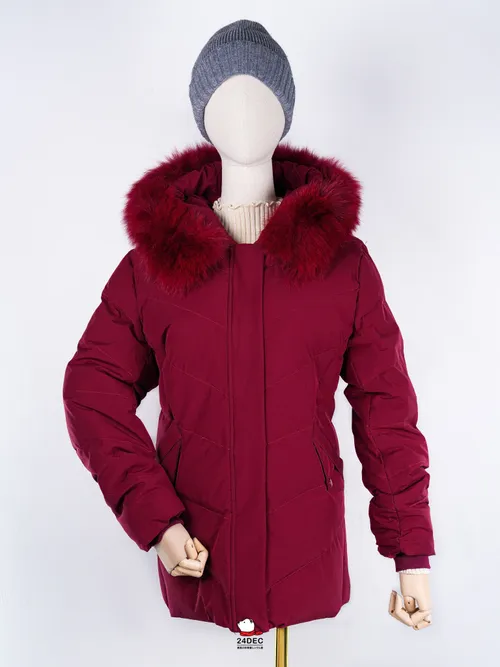 เช่าเสื้อกันหนาว หญิง รุ่น MATRIS สี แดงเรดไวน์