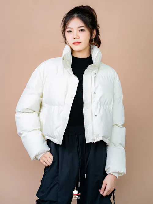 เช่าเสื้อกันหนาว หญิง รุ่น DILEMMA สี ขาว