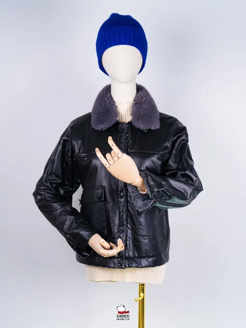 เช่าเสื้อแจ็คเก็ต หญิง รุ่น TOYONI สี ดำ