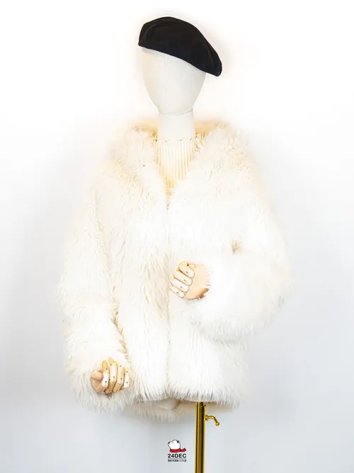 เช่าเสื้อขนเฟอร์ หญิง รุ่น PEGASUS สี ขาว