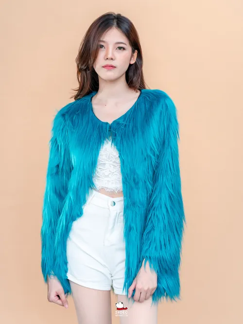 เช่าเสื้อขนเฟอร์ หญิง รุ่น MARE สี ฟ้า