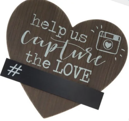 Capture the Love Sign
