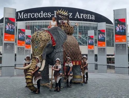 Mechanische Elefantendame 