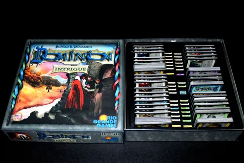Dominion - Intrigue