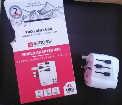 Universal Reisestecker Adapter