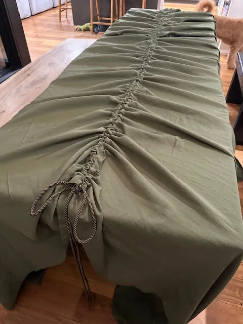 GREEN RUCHED TABLECLOTH