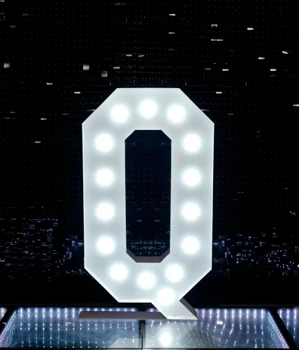 Light Up Letters - Q