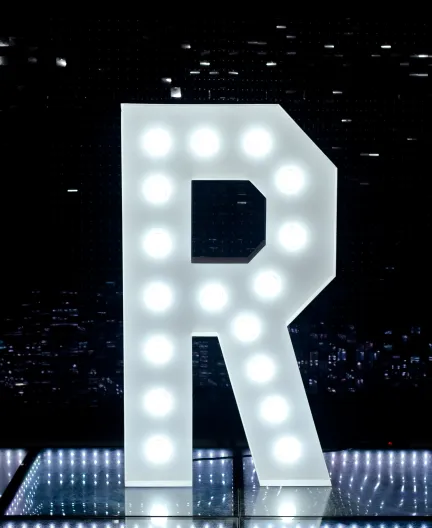 Light Up Letters - R