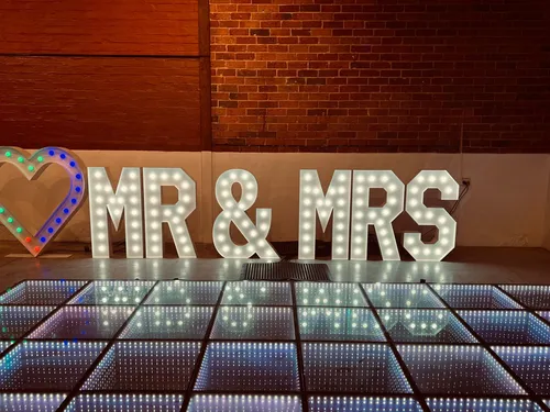 Light Up Letters - Mr & Mrs