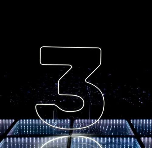 Neon Number - 3