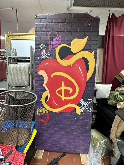 Descendants Phot0 Op Wall