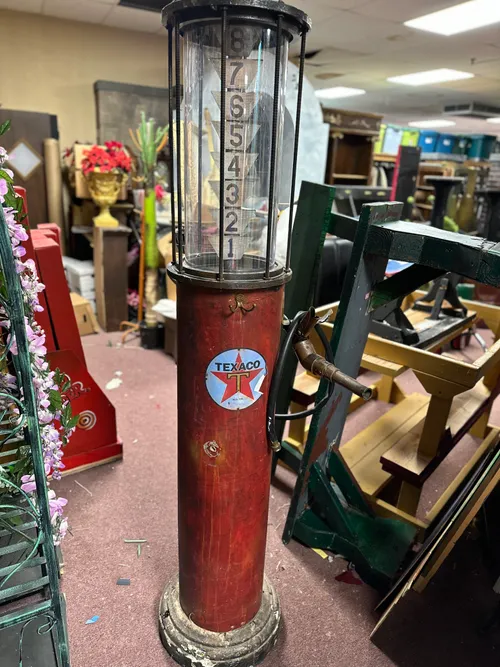 Vintage Style Gas Station