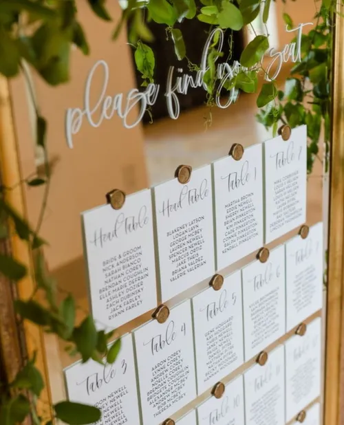 Miroir décoratif à cadre doré