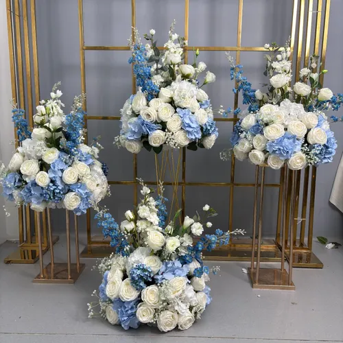 Bouquet de fleurs blanches et bleues 45cm