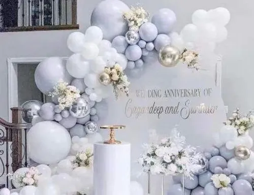 Arche de ballons mauve pâle, blanc, argent