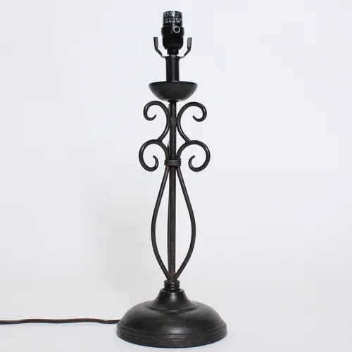 Black Metal Curved Lamp