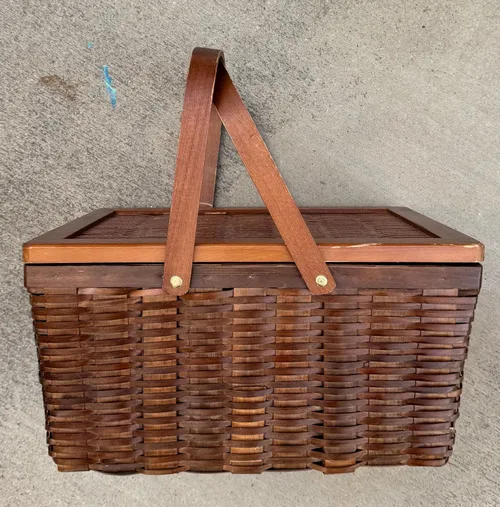 Classic Vintage Picnic Basket