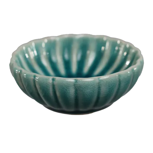 Vridis Green Rolled Scallop Pinch Bowl