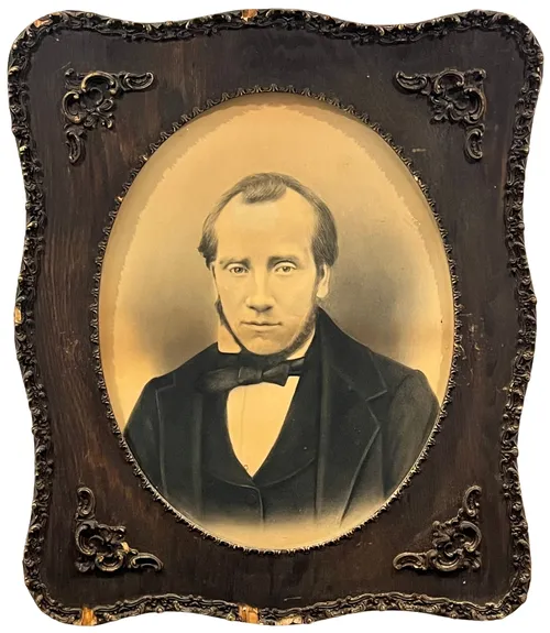 Victorian Daguerreotype Portrait Of A Man In Wood Frame