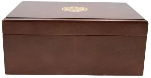 Maple Wood Humidor Box With Medallion