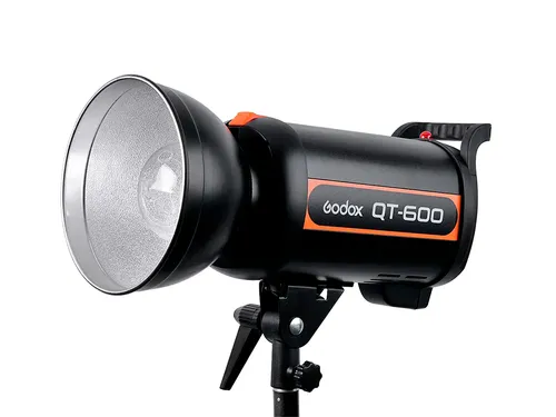 Вспышка студийная Godox QT600