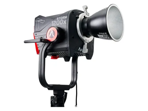Осветитель Aputure Storm 1200x 2500K-10000K