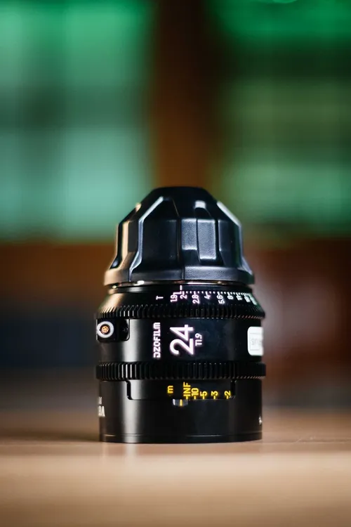 24mm T1.9 DZO Vespid II FF prime lens PL-mount