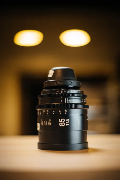 Sigma 85mm Highspeed FF prime PL T1.5 Meter scale