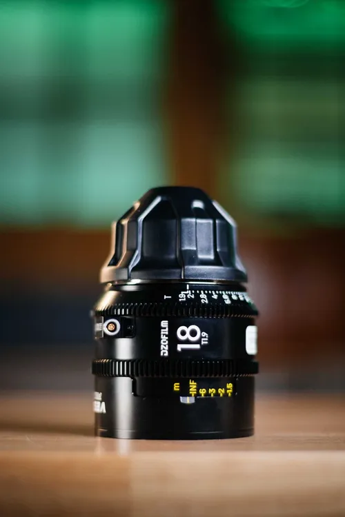 18mm T1.9 DZO Vespid II FF prime lens PL-mount