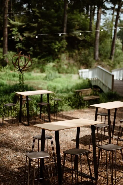 Bar Leaner - Oak & Black