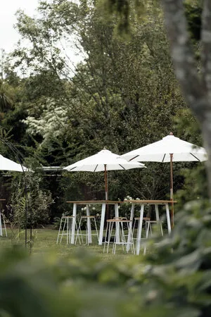 Bar Leaner & Stools - Scandi
