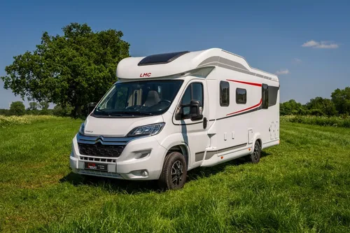 LMC Tourer Lift H720 2/4 personen 2024