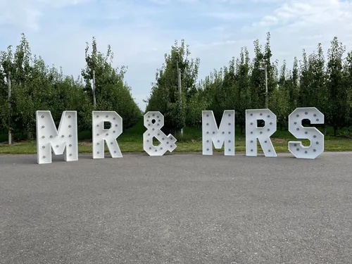 MR & MRS lichtletters