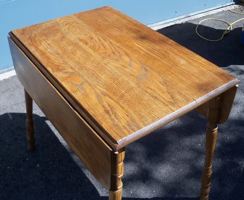 drop-leaf dessert table