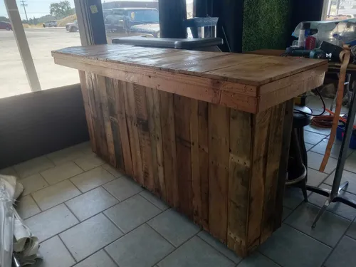 Pallet Bar
