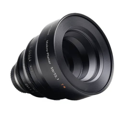 Zeiss Compact Prime CP.2 50mm T/2.1 Macro Cine Lens in EF or PL