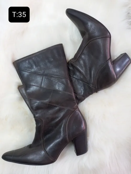Bota tamanho 35 - B102
